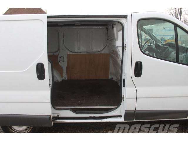 OPEL VIVARO