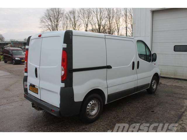 OPEL VIVARO
