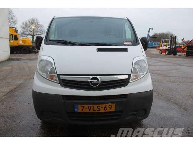 OPEL VIVARO