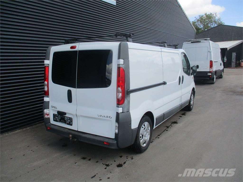 OPEL VIVARO